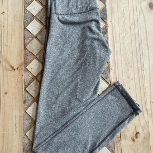 DYI-NWOT Define Your Inspiration Take Back Control Leggings in Heather Grey - Picture 2 of 7